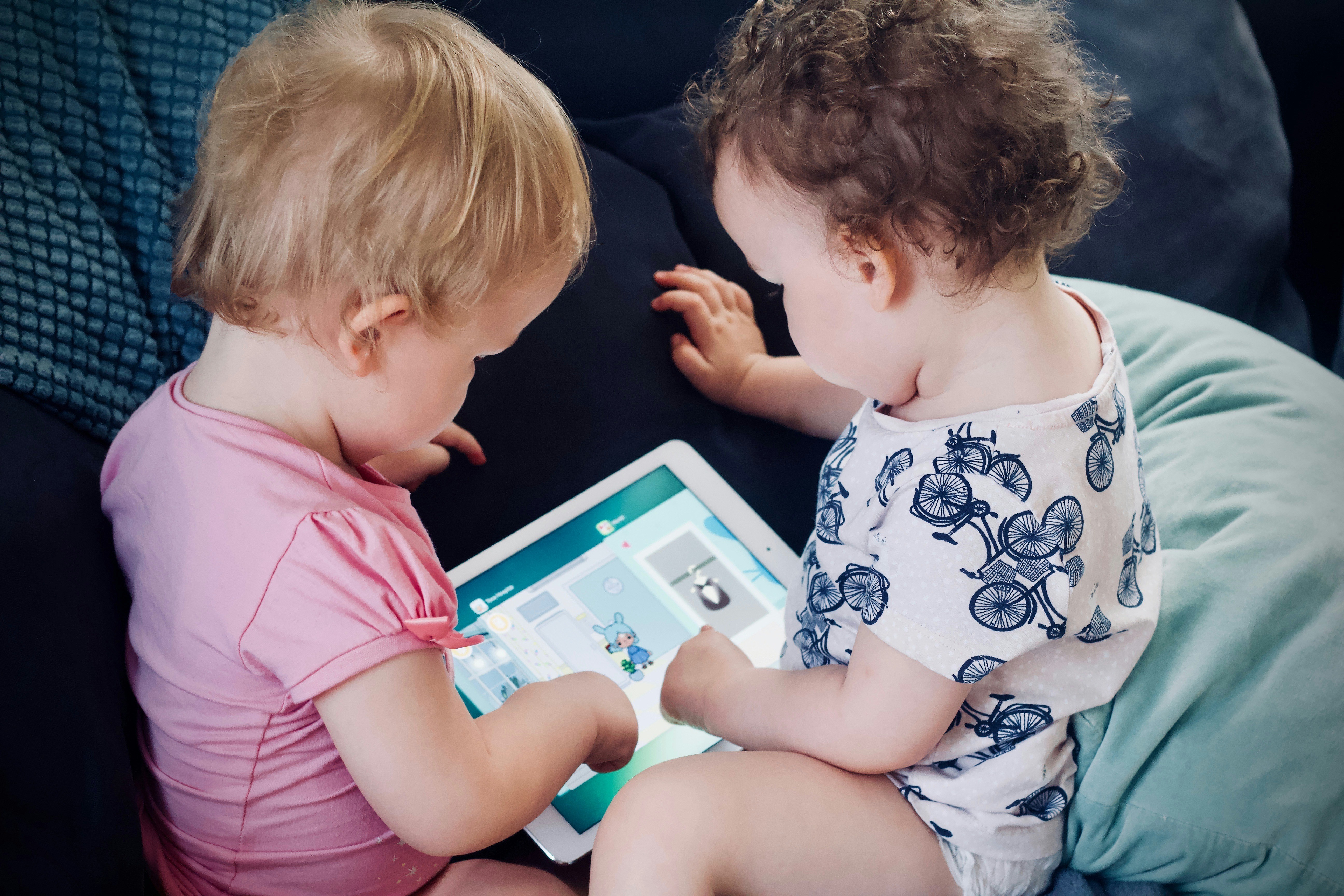 Hero image for Guía para Padres y Madres de Puerto Rico: Cómo Configurar un iPad Seguro para Niños